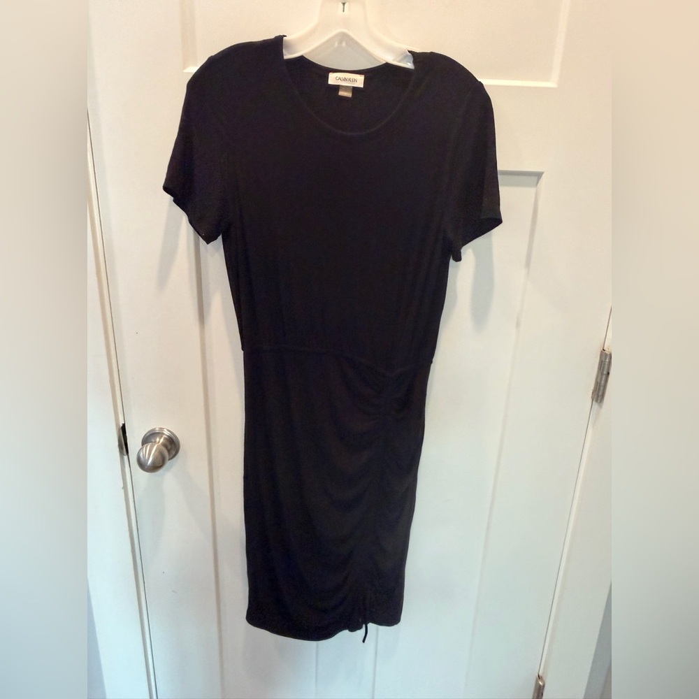 Calvin Klein Black Ruched Sheath Dress 4 Stretch Short Sleeve Career Classic